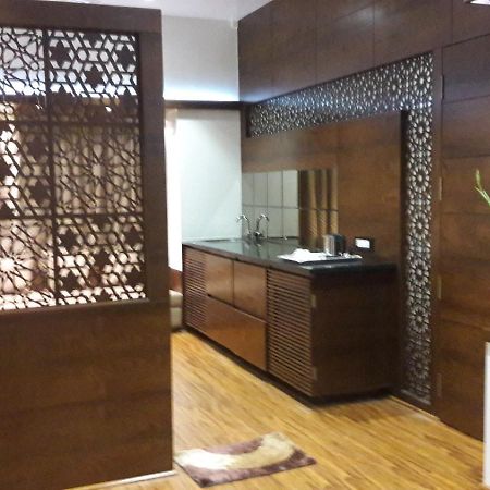 Hotel Samdareeya Pvt Ltd Джабалпур Екстериор снимка
